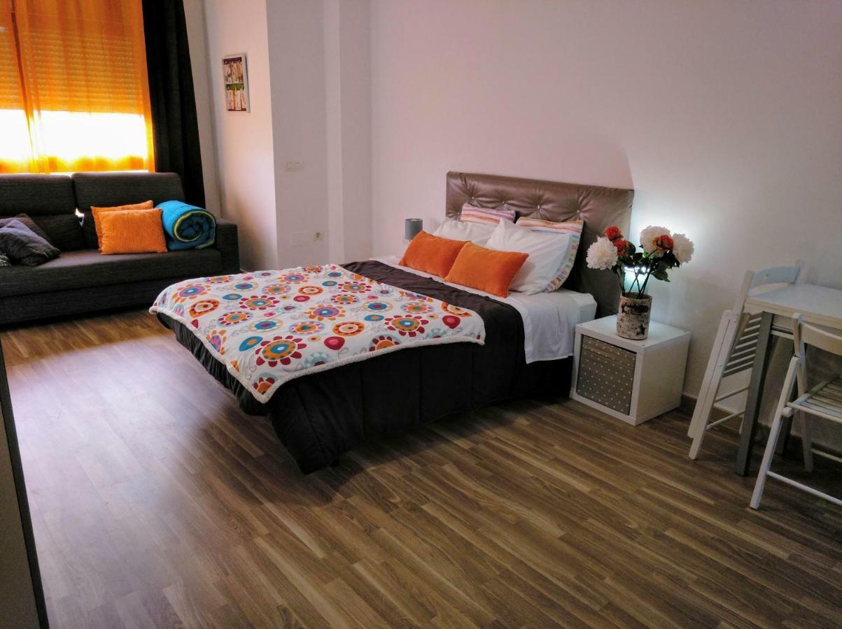 Apartamento Domingo Lozano مالقة المظهر الخارجي الصورة